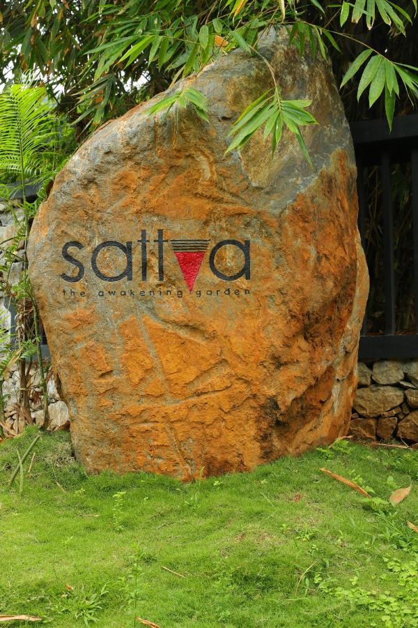 Sattva-The Awakening Garden Hotell Kakkadampoyil Exteriör bild