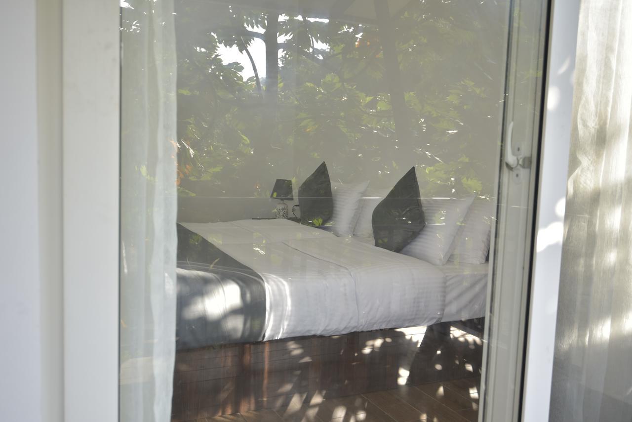 Sattva-The Awakening Garden Hotell Kakkadampoyil Exteriör bild